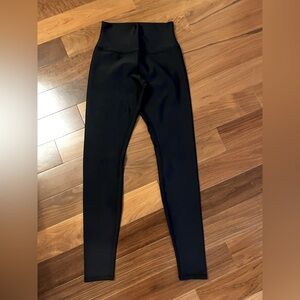 Alo High-Waist Airlift Legging / Black / Small